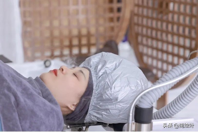 如何在三天内快速长20厘米头发,如何在一分钟内长5cm的头发