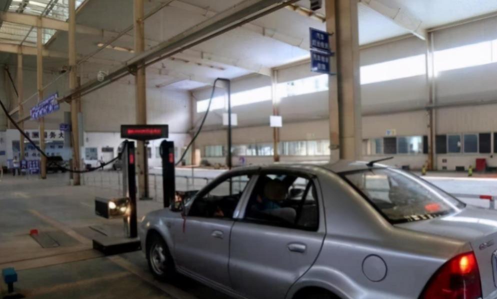 私家车取消半年一审,买二手车划算吗?车商说出实情