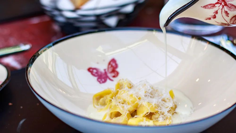 lv模仿中国元素,lv餐厅为什么开在成都