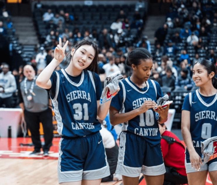 中国女篮王思雨照片好看一点的,徐杰和张茹王思雨身高啥关系