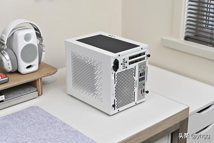 七彩虹主板b760和影驰760,七彩虹b760冰霜对比影驰b760