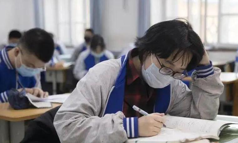 取消本科批次后二本还有优势吗,2022年大学录取不区分一本二本吗