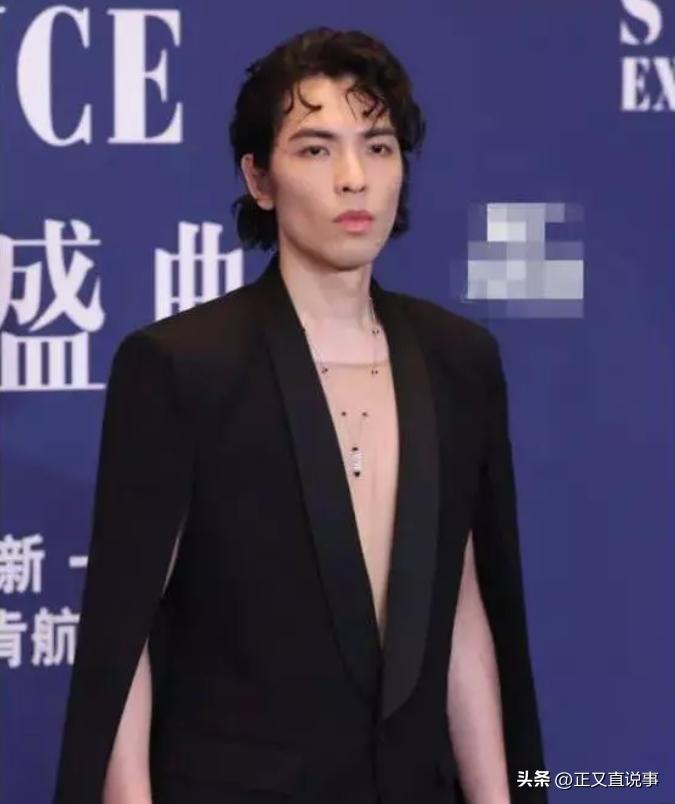 胡杏儿近期红毯对比图 (无滤镜下胡杏儿呈现真实颜值)