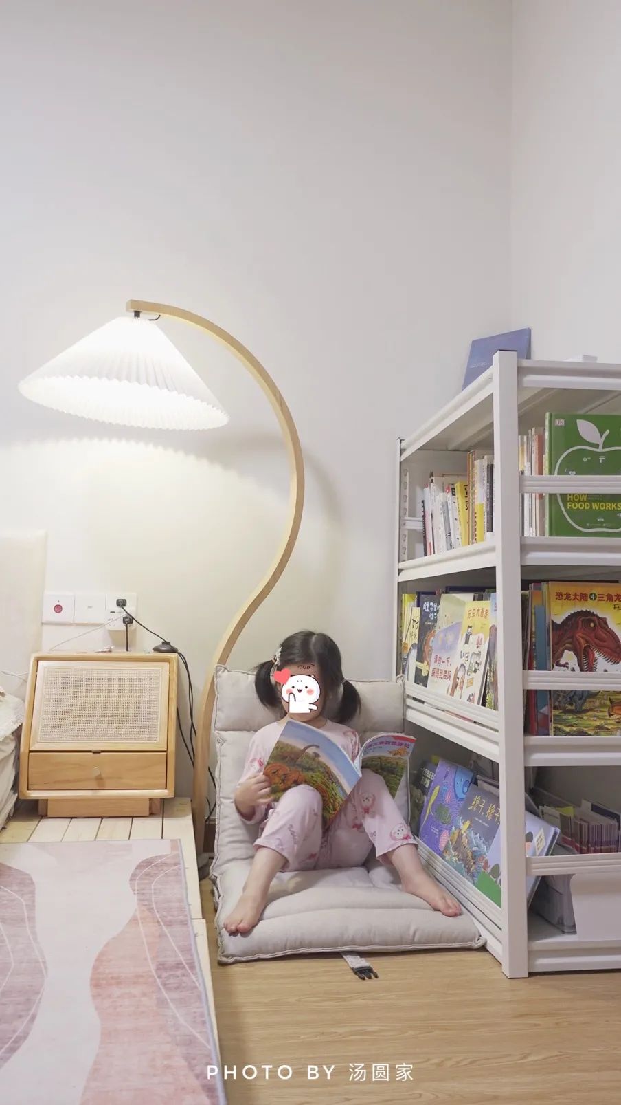 小户型给孩子创造一个读书角,1平米的温馨读书角设计