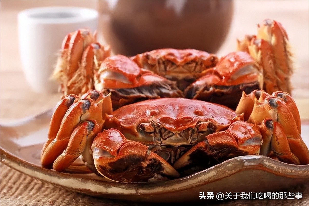 保存螃蟹放水盆里,煮熟的螃蟹放冰箱保鲜可以放几天