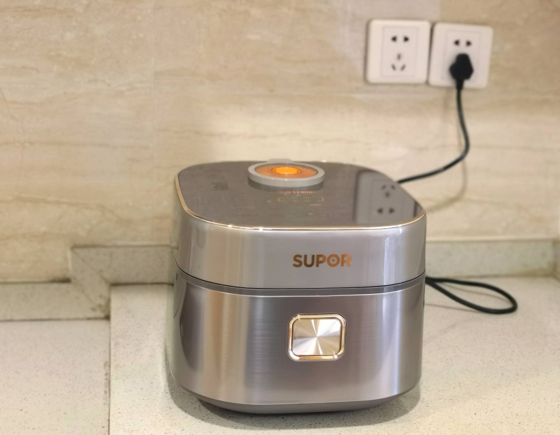 电饭煲苏泊尔性价比高,苏泊尔电饭煲如何选