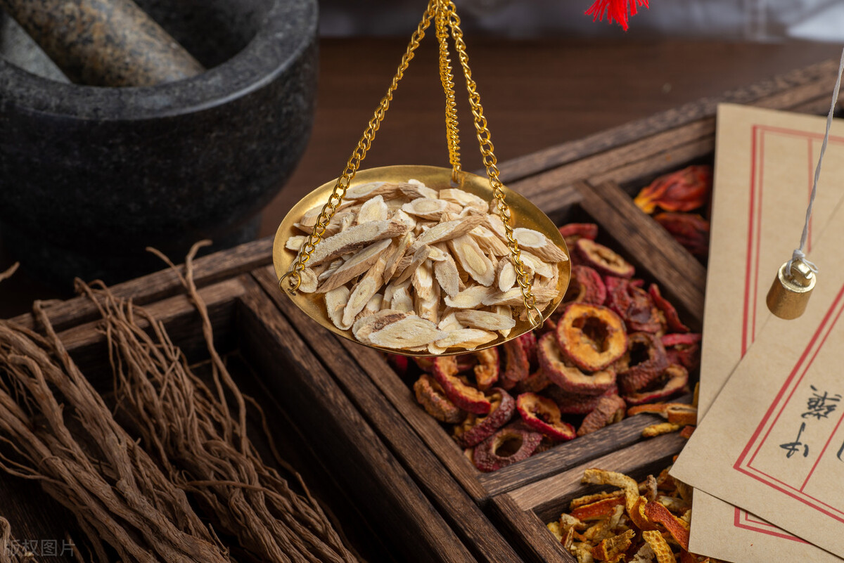 小孩抽动症吸气频繁中医,9岁男孩抽动症清嗓子张嘴