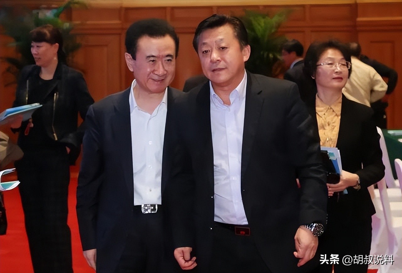 王健林之子王思聪现在的情况如何,王健林债务危机全过程