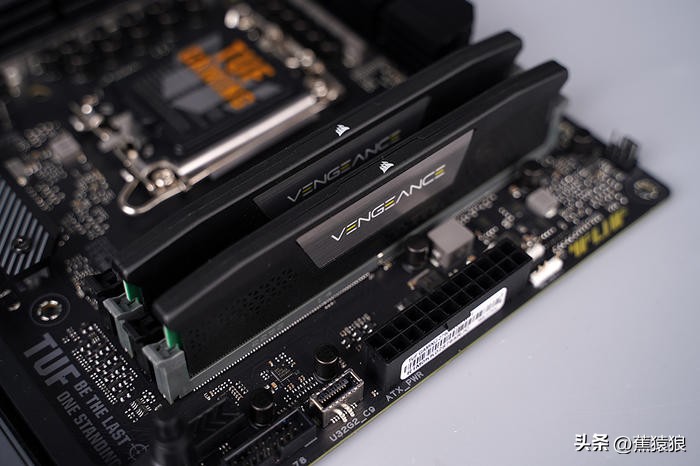 13600K/TUFGAMINGZ790/XFX7900XT，乔思伯D41装机展示