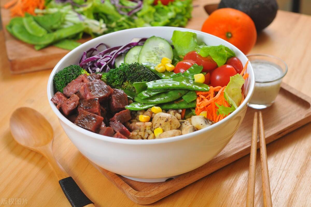 老公喜欢摸我胸，昨天他说我胸变硬了，胸部按摩也没用，怎么回事