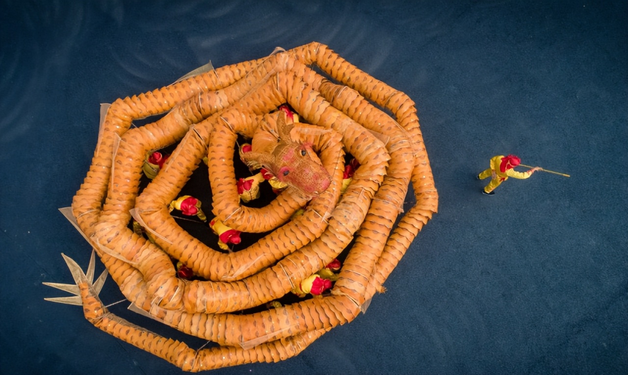 闈掔鏃呮父,鐪夊北闈掔