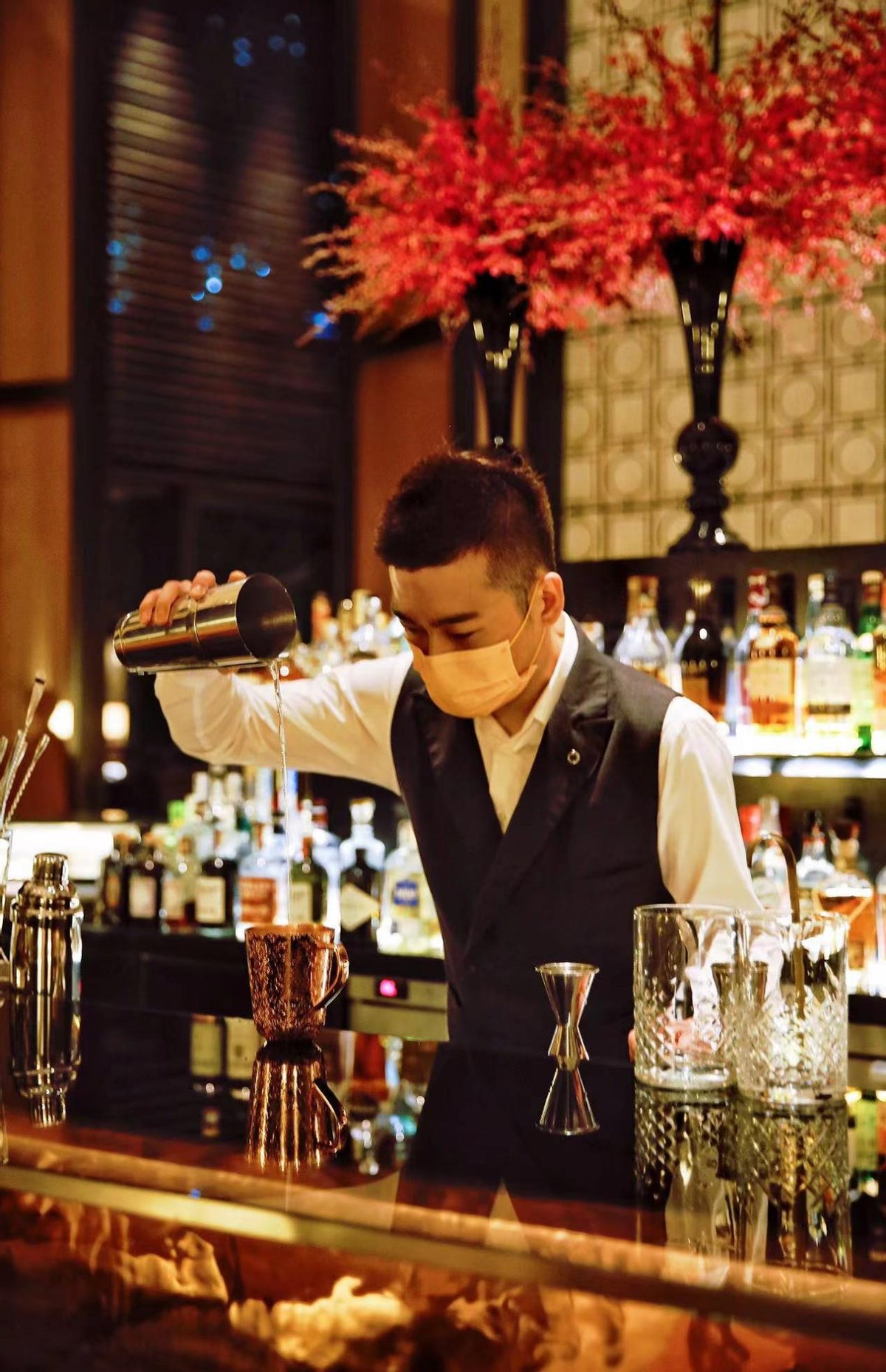 中国第一家真正意义上的主题酒店,中国第一高档酒店