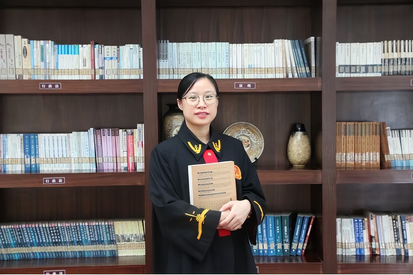 表彰全国优秀法官,全国十大优秀女法官