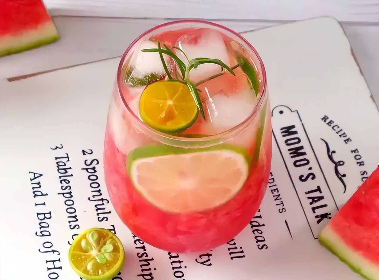 夏日解暑水果的各种做法,夏日解暑美食饮品制作过程