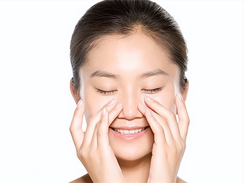 脸部按摩的正确方法,脸部按摩的正确步骤美容院