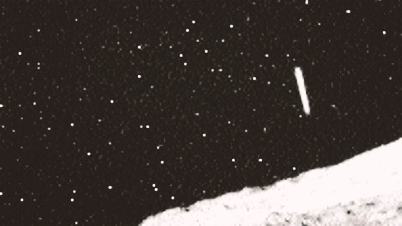 苏联火星探测器，在失踪前一刻，拍到的长条形天体，到底是什么？