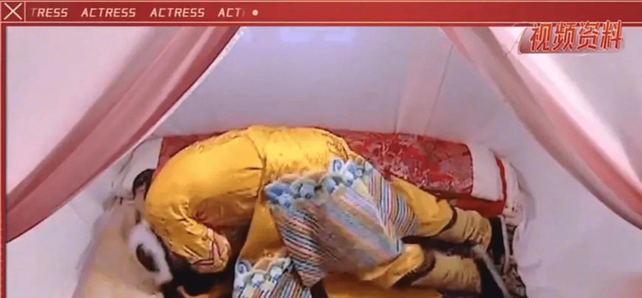 娱乐圈的假戏真做，撕开了女演员“清白”的最后一块“遮羞布”