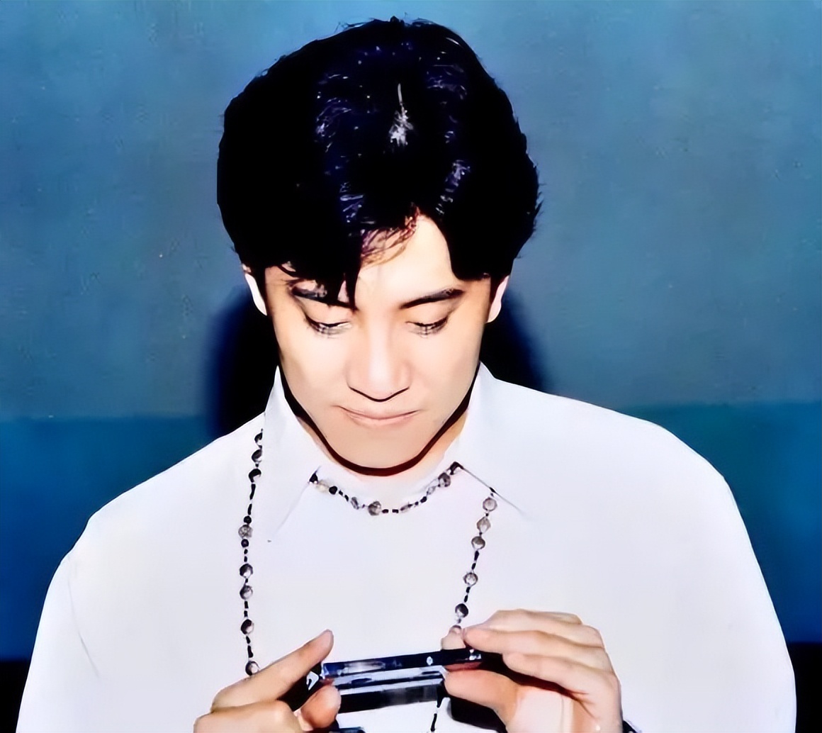 鏇剧粡鍚告瘨琚崟鏄庢槦,鐢锋槦鍚告瘨琚崟