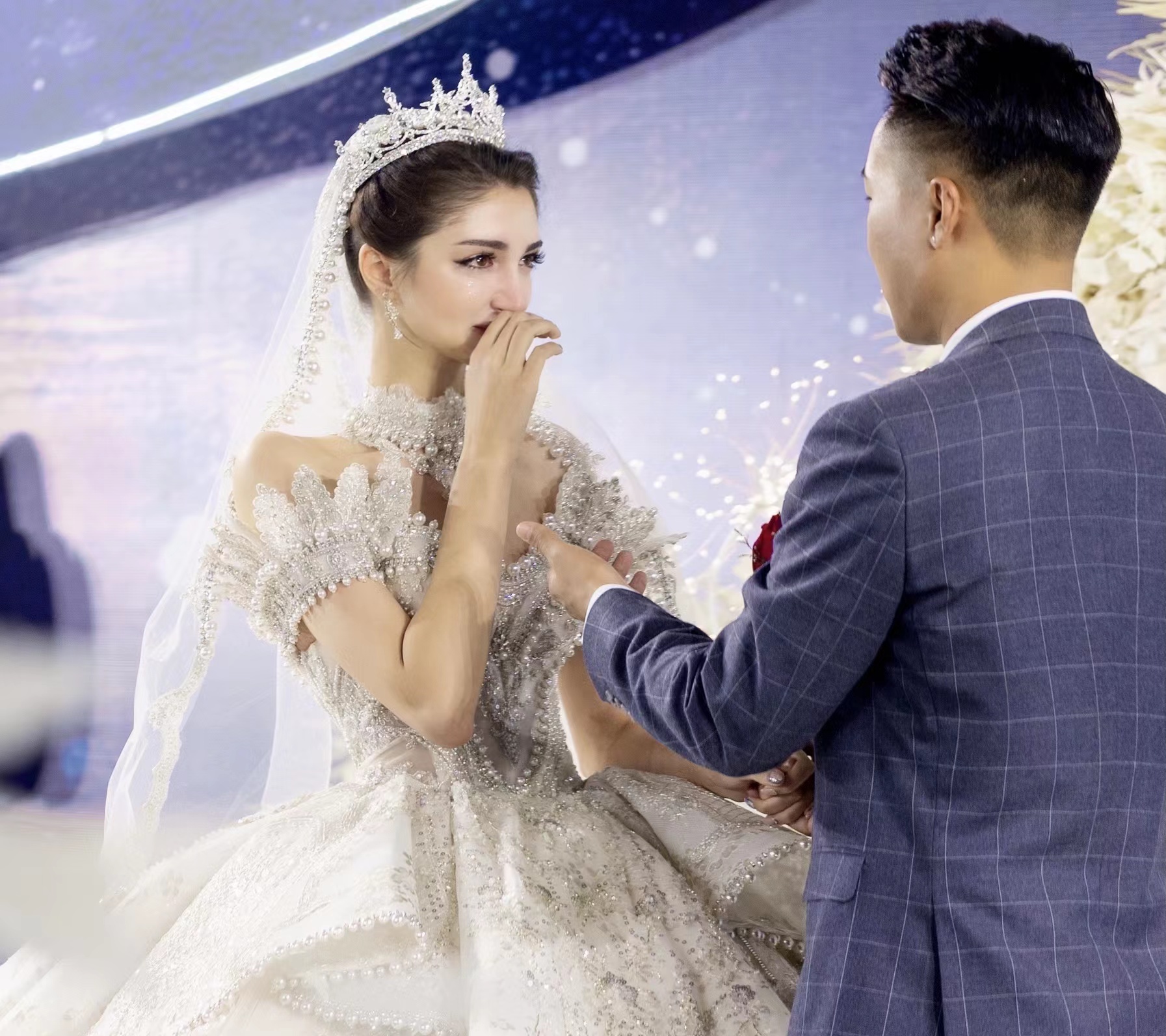 天津小伙带乌克兰妻子丈母娘回国,天津富二代娶乌克兰洋媳妇