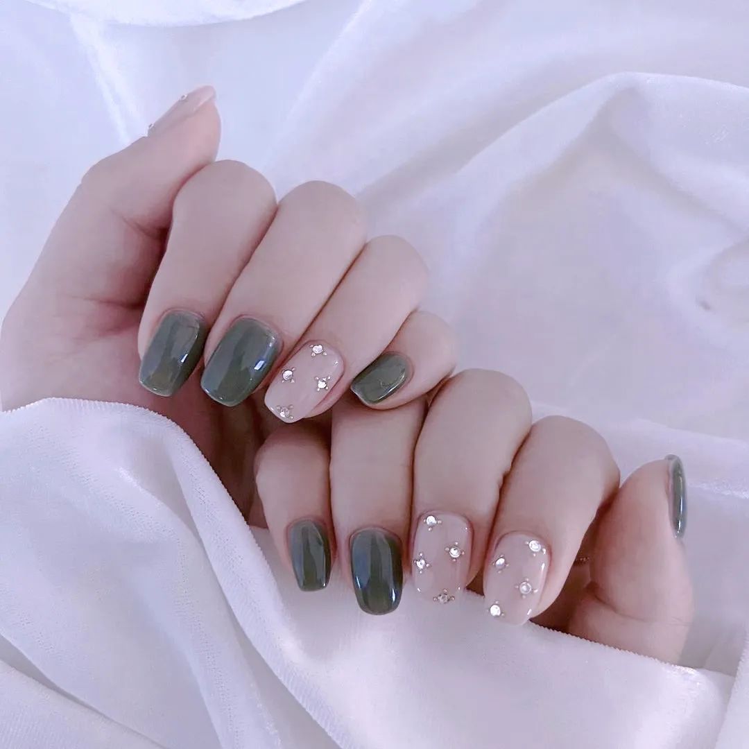 夏日美甲ins显白黄色法式美甲,又好看又超显白的美甲颜色