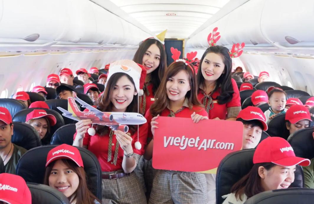 飞机上看比基尼秀？越南第一女首富创办比基尼航空21岁赚百万美元