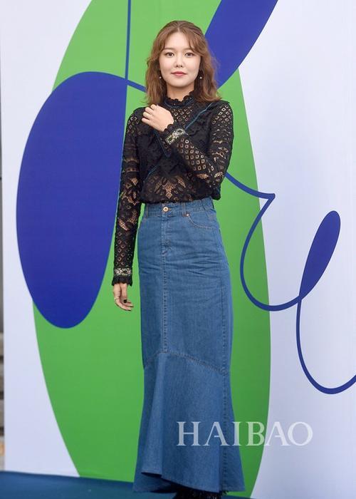 旭日阳刚王旭落魄到地下通道卖艺,旭日阳刚王旭重回公众视线