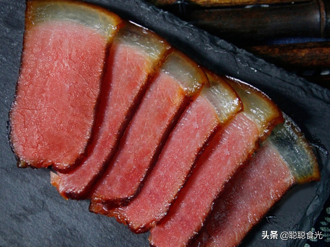 腌腊肉100斤肉放多少盐才不咸不淡,10斤猪肉放了180克盐腌腊肉会咸吗