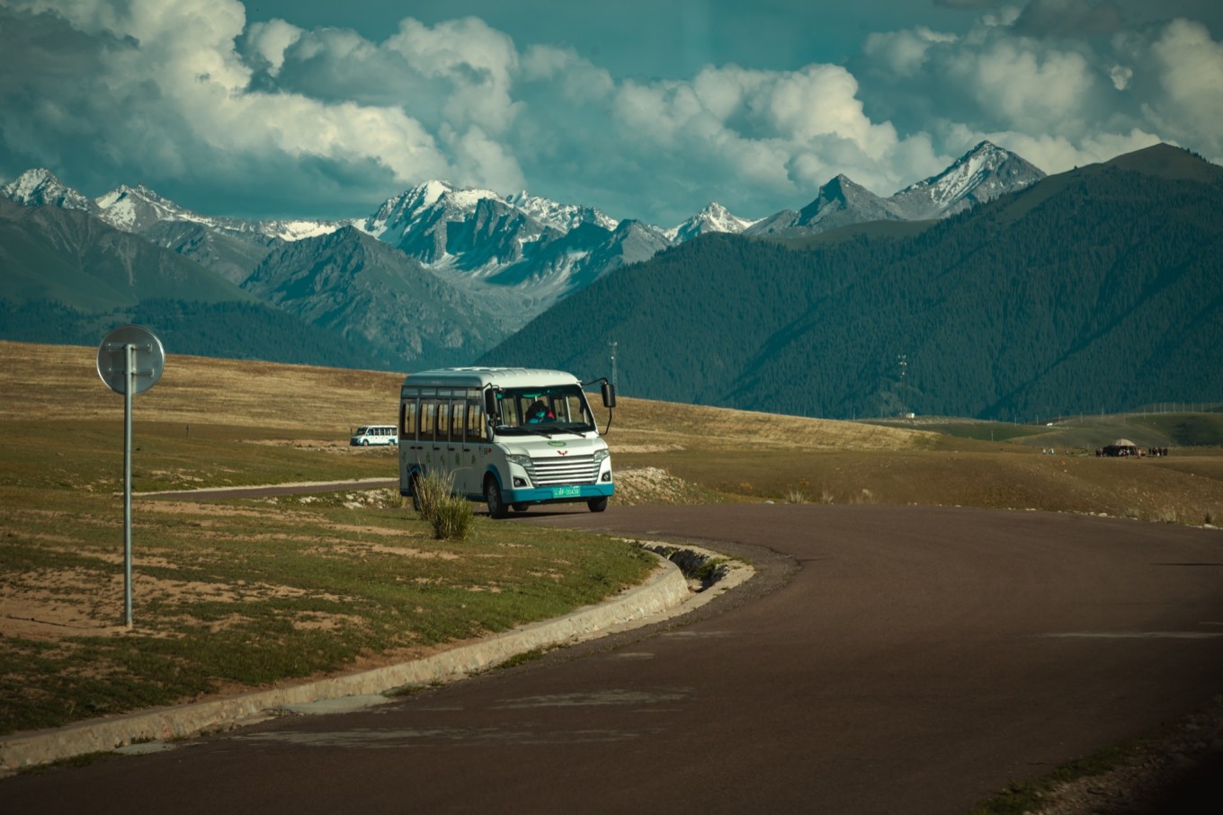 新疆伊犁之美,走了一圈才发现世界万物远不及你