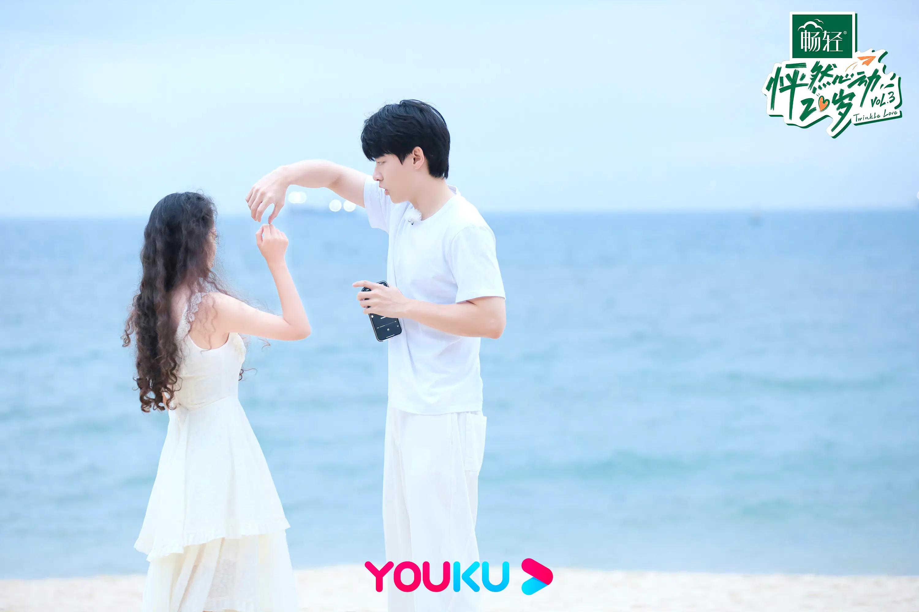 曾表示“远离男人”的她，不到一年就好了伤疤忘了疼？