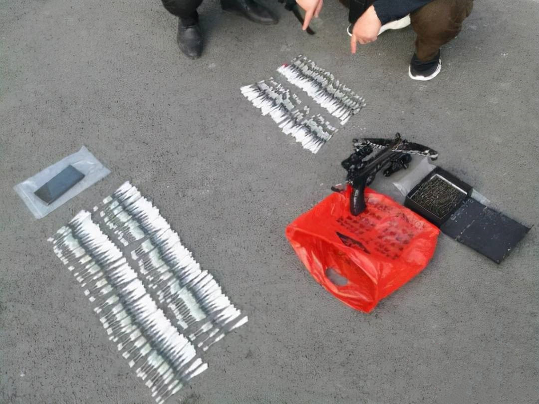 狗被喷了毒药,狗被喷毒药倒地