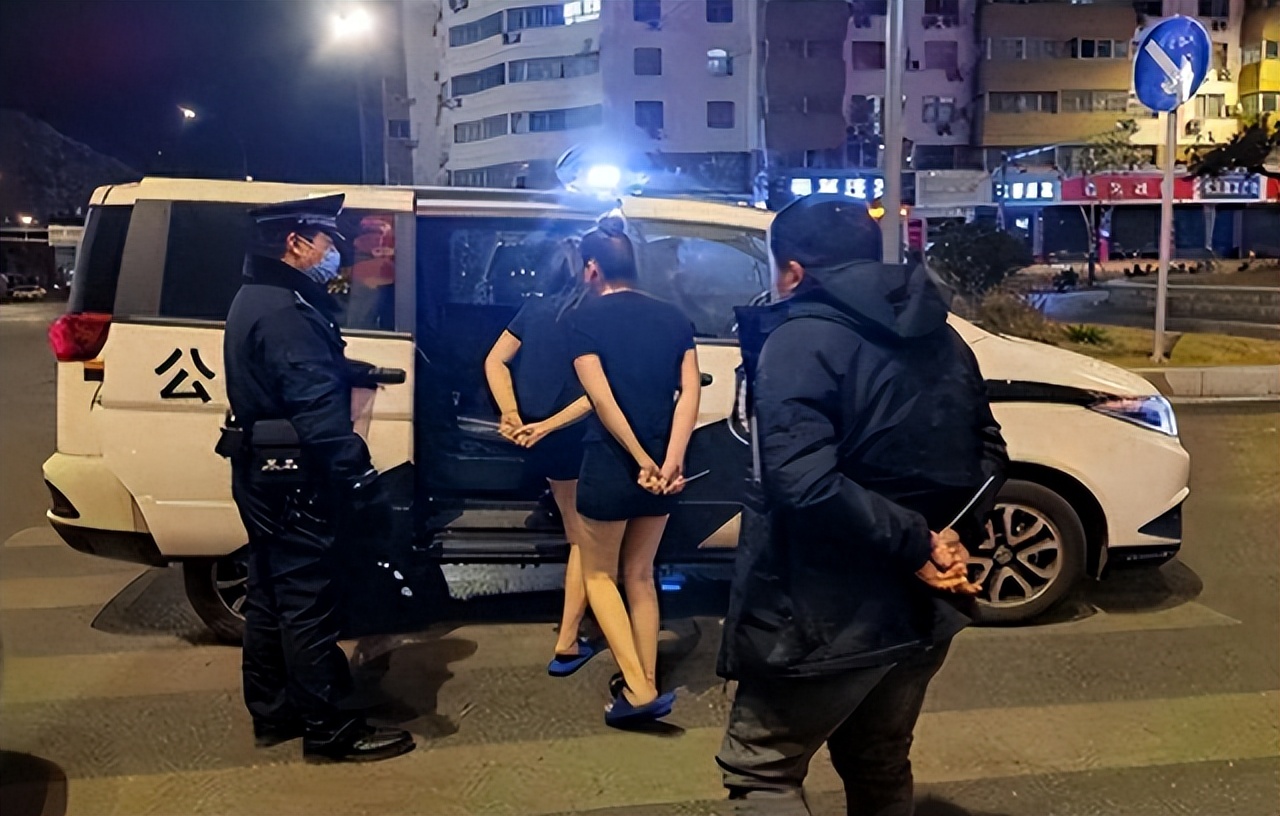 北京一女大学生，3个月疯狂敛金1000多万，背后原因令人深思