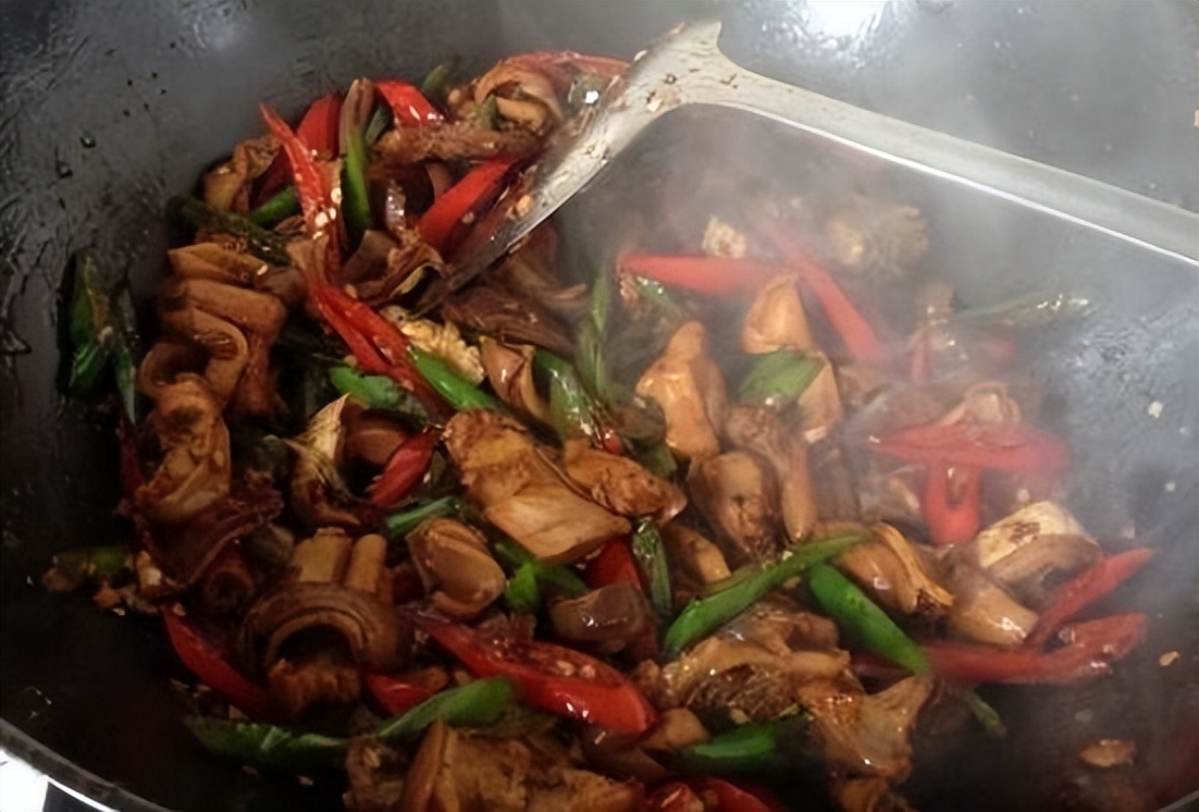 炒菜油烟放多了的危害,炒菜油烟对身体的危害有多大