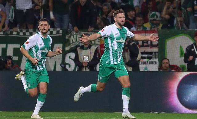 德国世界杯最佳射手克洛泽,2006-2007德甲克洛泽进的惊世一球