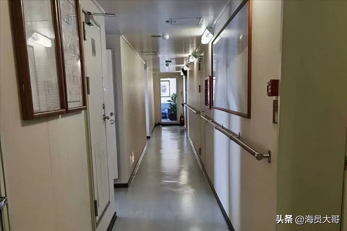 第15章：船终于回国，船员下地目的明确，而我却有大发现