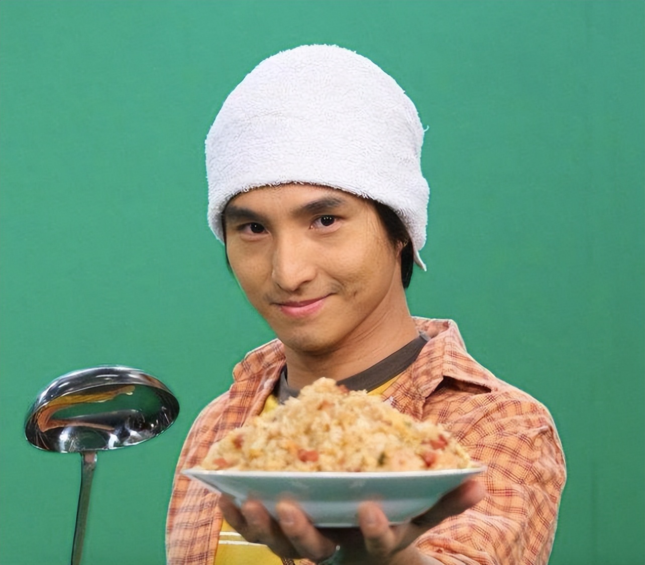 29岁离开组合沉寂十三年,四大偶像组合现状