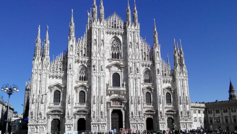米兰大教堂塔尖的含义,米兰大教堂寓意什么