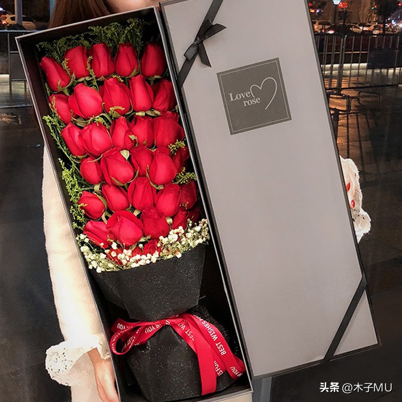 情人节送什么颜色的玫瑰花最好,情人节送什么颜色的花最好