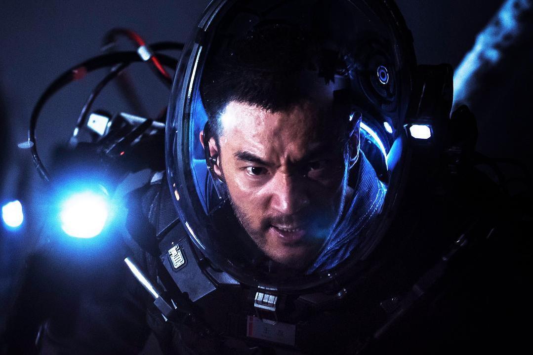 影片中的捏造故事,是艺术品的创作本质,从而实现“自然”