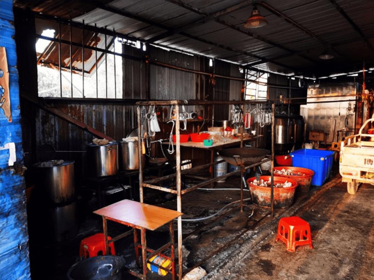 山寨食品在农村狂飙，你要没吃过太白兔、奥利粤，都不是农村人