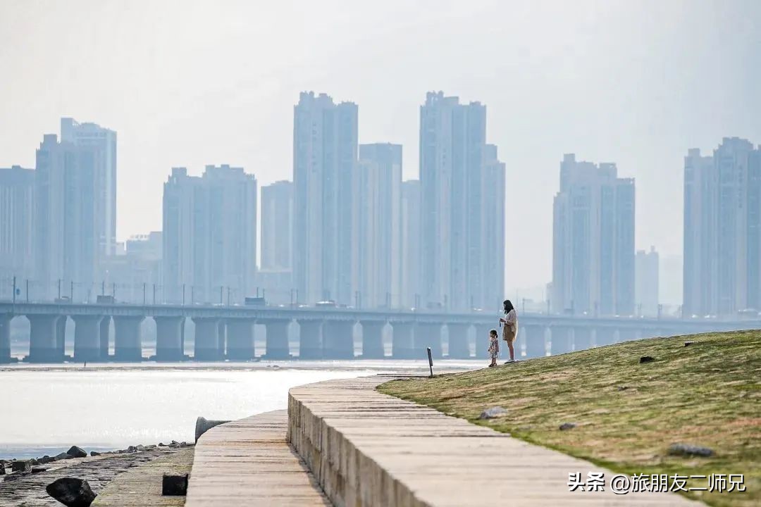 广州出发-福建4天游，打卡火山岛+鼓浪屿+环岛路+十里长堤