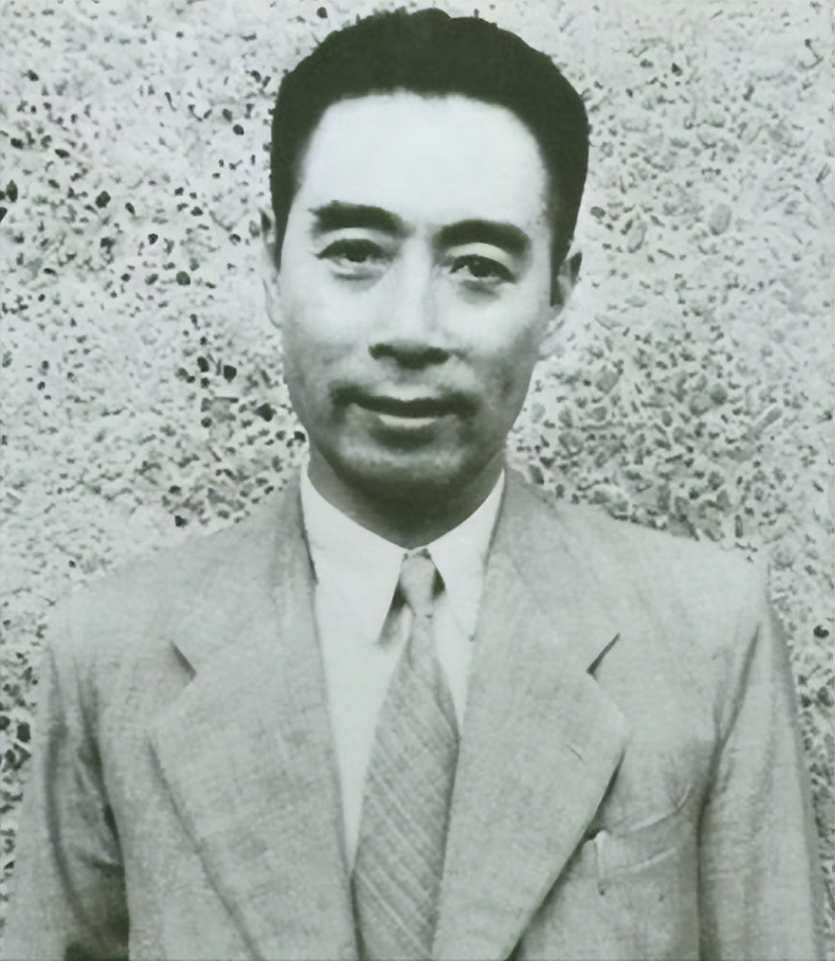 “红*医色**生”柯麟潜伏20多年，新中国成立才知道，弟弟也是地下*党**