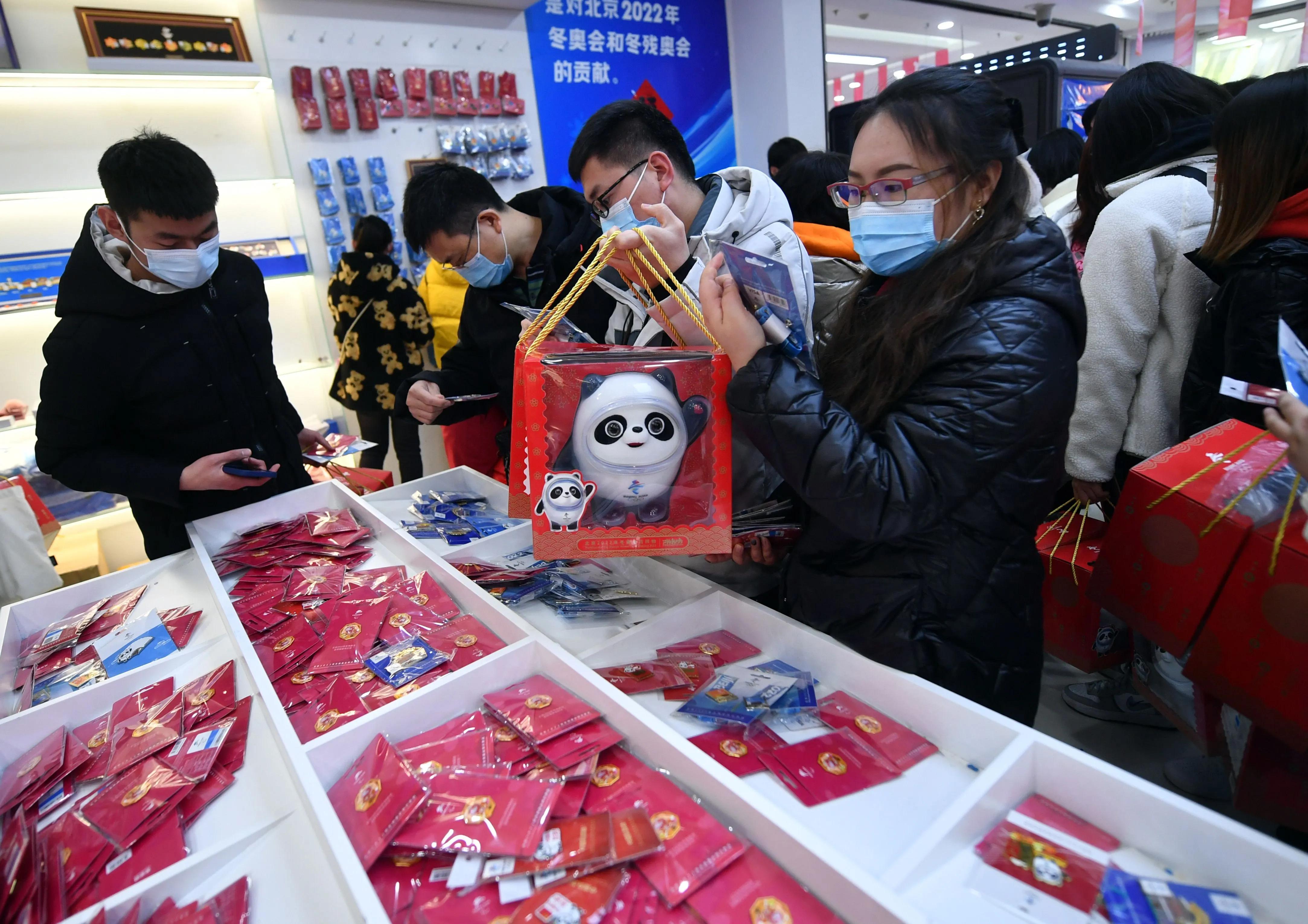 外国人为何在中国这么吃香？是我们有包容度？还是内心太自卑？