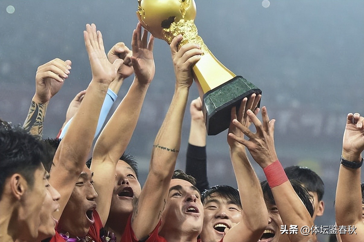 上海双雄7将9月离队！海港头号射手和王牌后卫在列，中超争冠受阻