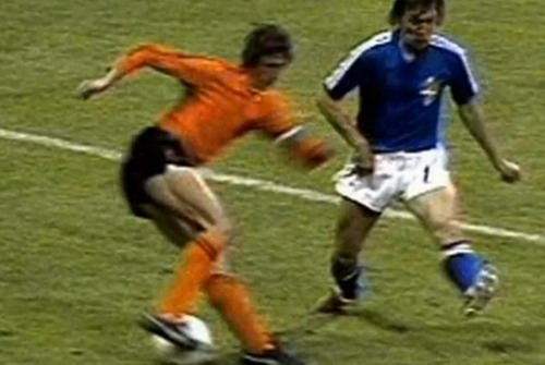 世界杯大罗钟摆过人,世界杯小罗经典时刻