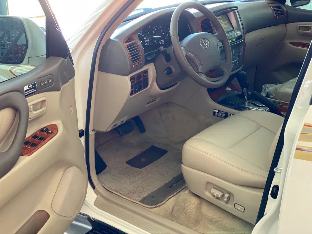 陆巡lc100中控台翻新视频,陆巡lc100内饰翻新