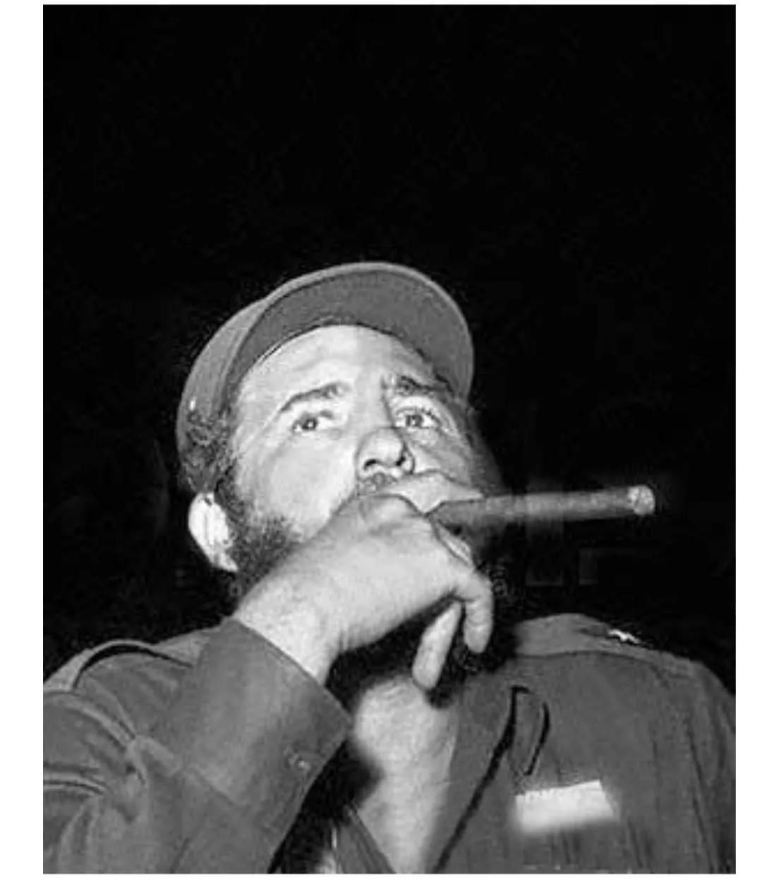 集邮：主席抽雪茄都是自费？把烟抽到邮票上还有谁？