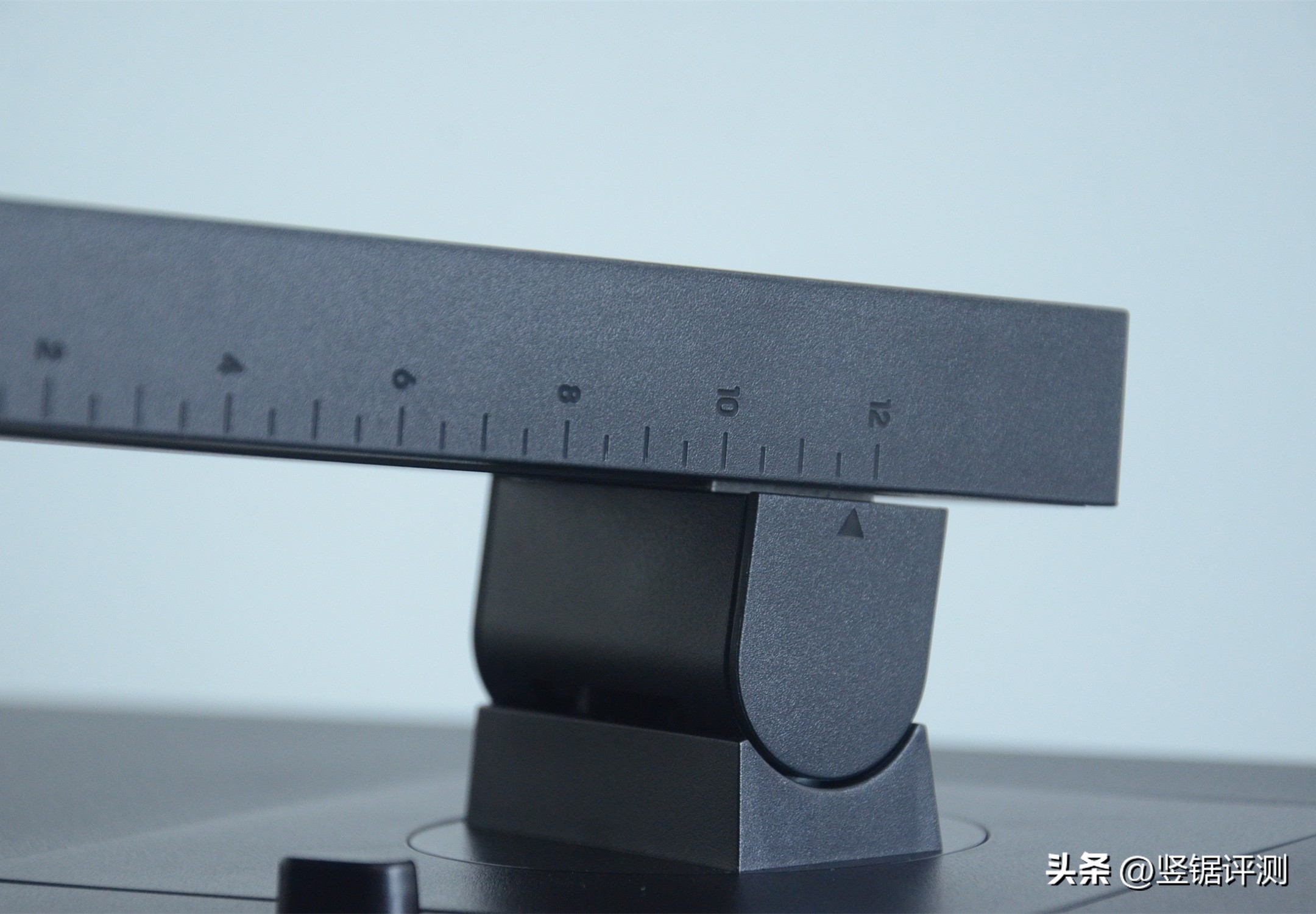 最有性价比的32寸2k显示器,最具性价比32寸曲面显示器推荐