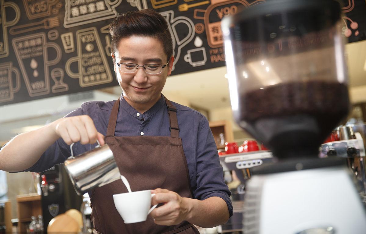 一般25岁创业开店失败率高不高,年轻人创业要趁早手把手教你开店