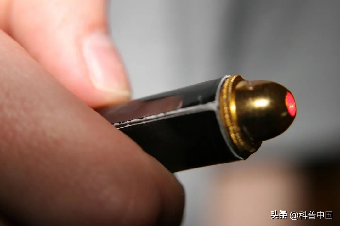 突然失明几秒钟是什么原因,眼睛莫名一只短暂失明原因