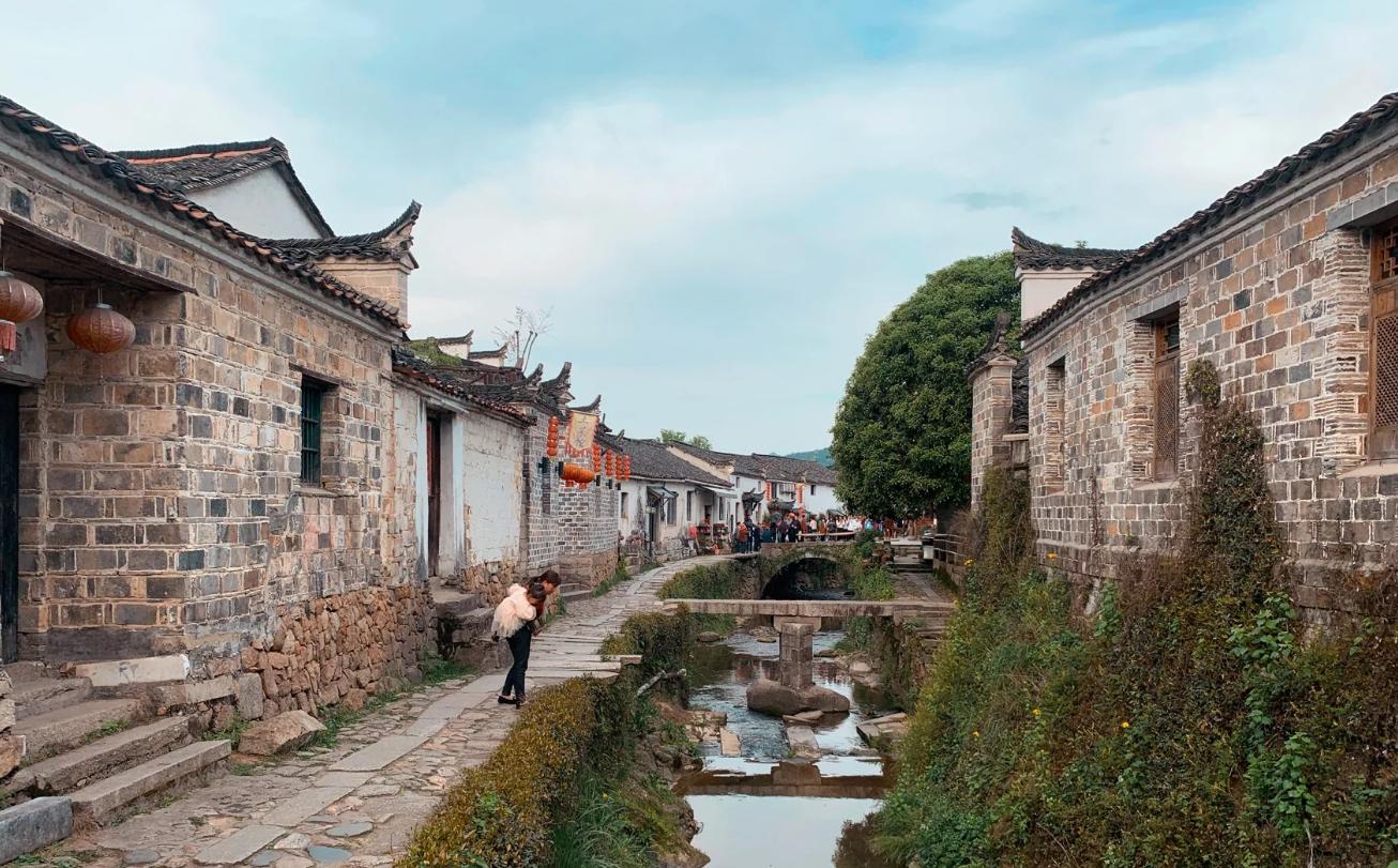查济古村去桃花潭多少公里,宣城查济古镇旅游攻略